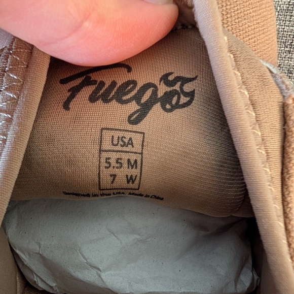 Fuego Dance Split Sole Sneaker Women Size 7 - Picture 7 of 9